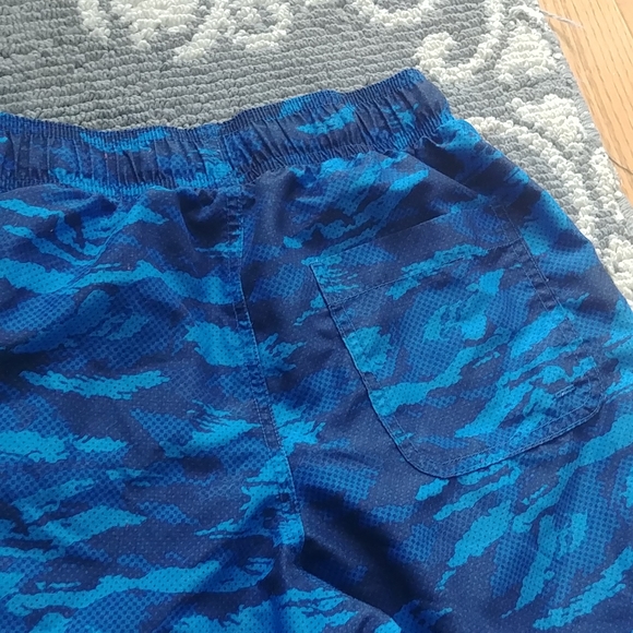 Bundle 3 🏀 shorts/ADDIDAS, SPEEDO & HURLEY - Picture 8 of 11
